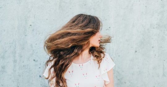 Nœuds dans les cheveux : 5 astuces et conseils exclusifs pour les