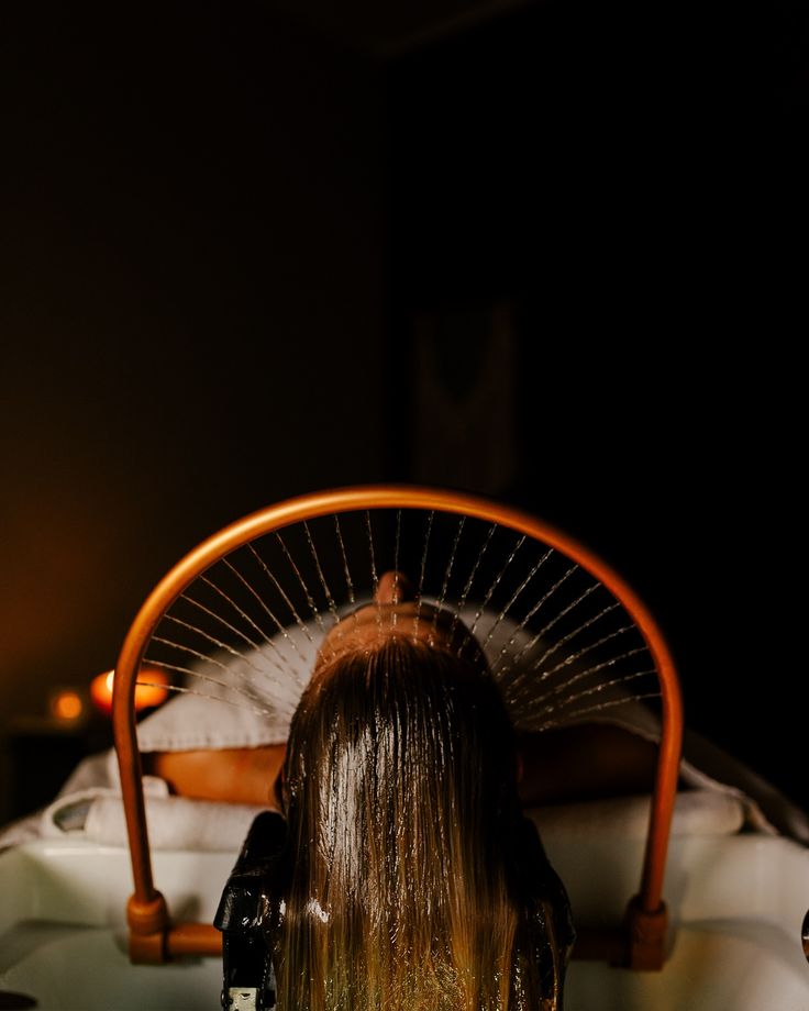 Le head spa : tous ses bienfaits et ses secrets Le head spa : tous ses bienfaits et ses secrets